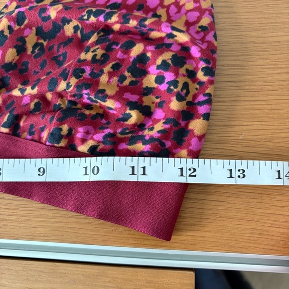 Women’s Athleta Multicolor Leopard Print Bra – Size M - Picture 3 of 4